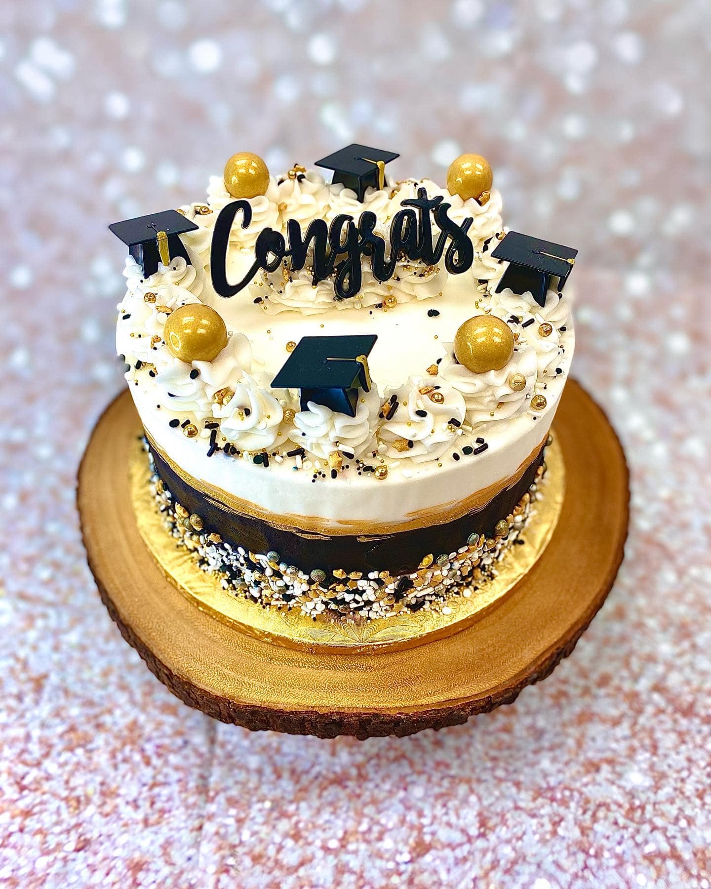 graduation cake
