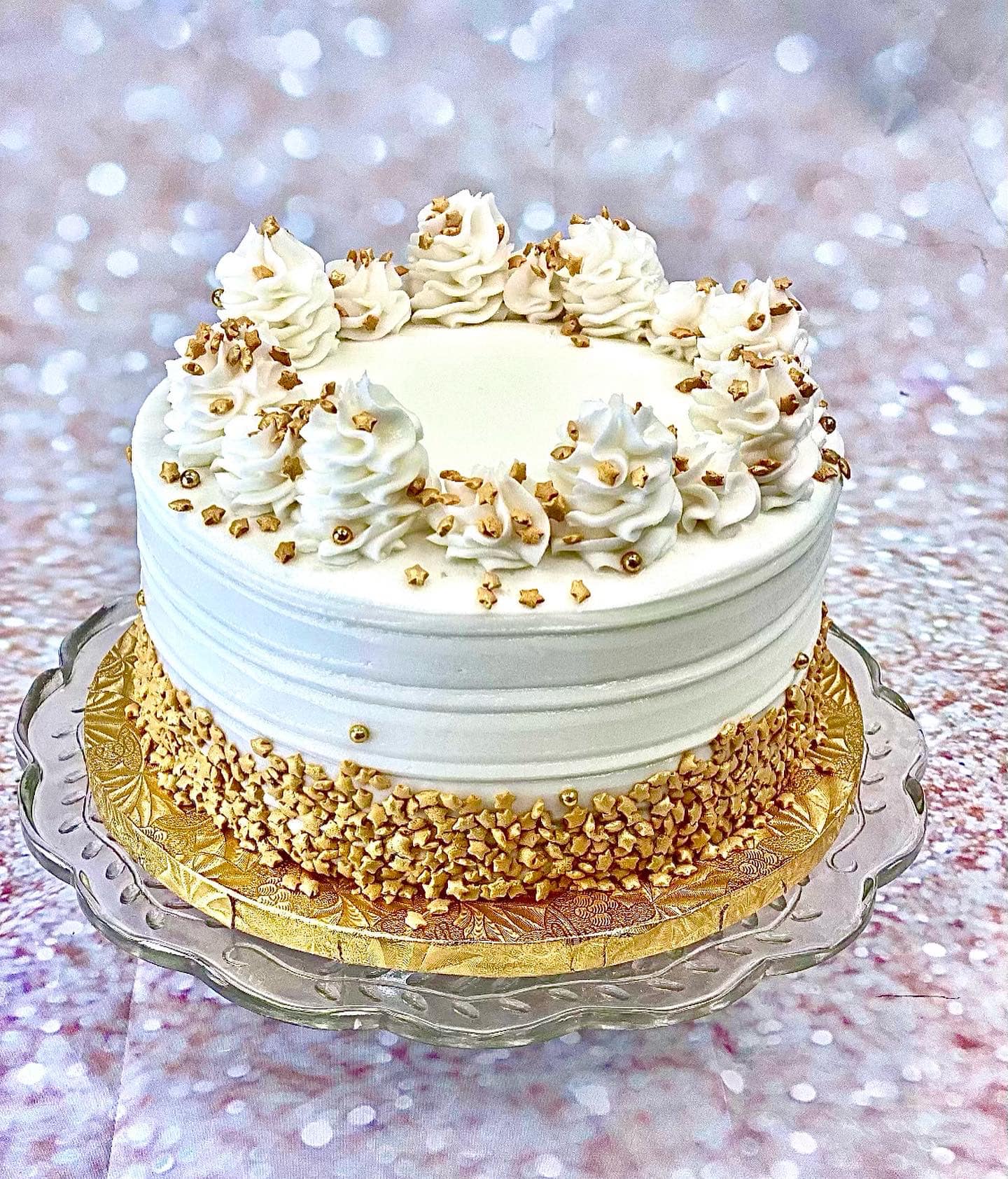 cake with gold star sprinkles